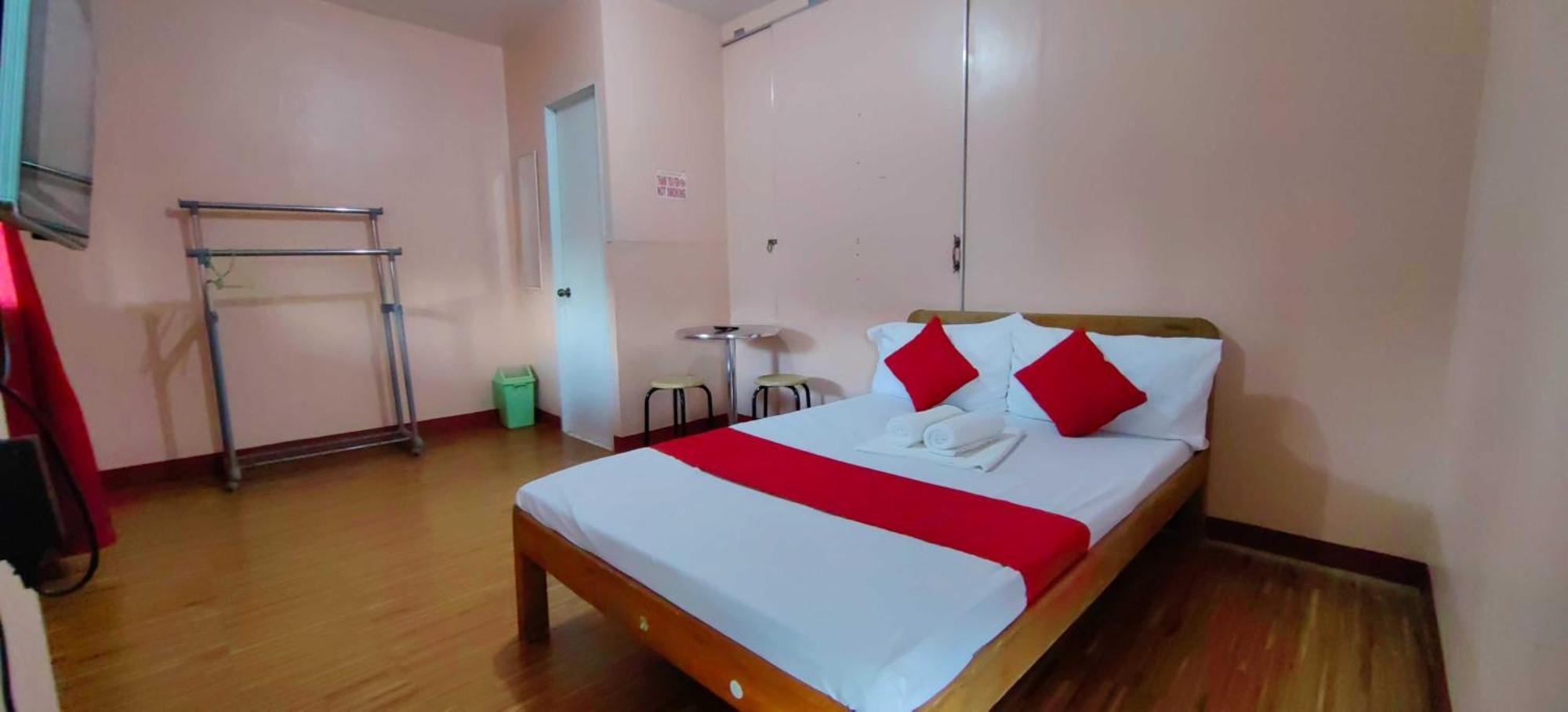 Oyo 1038 William Hearts Pension Puerto Princesa Ngoại thất bức ảnh