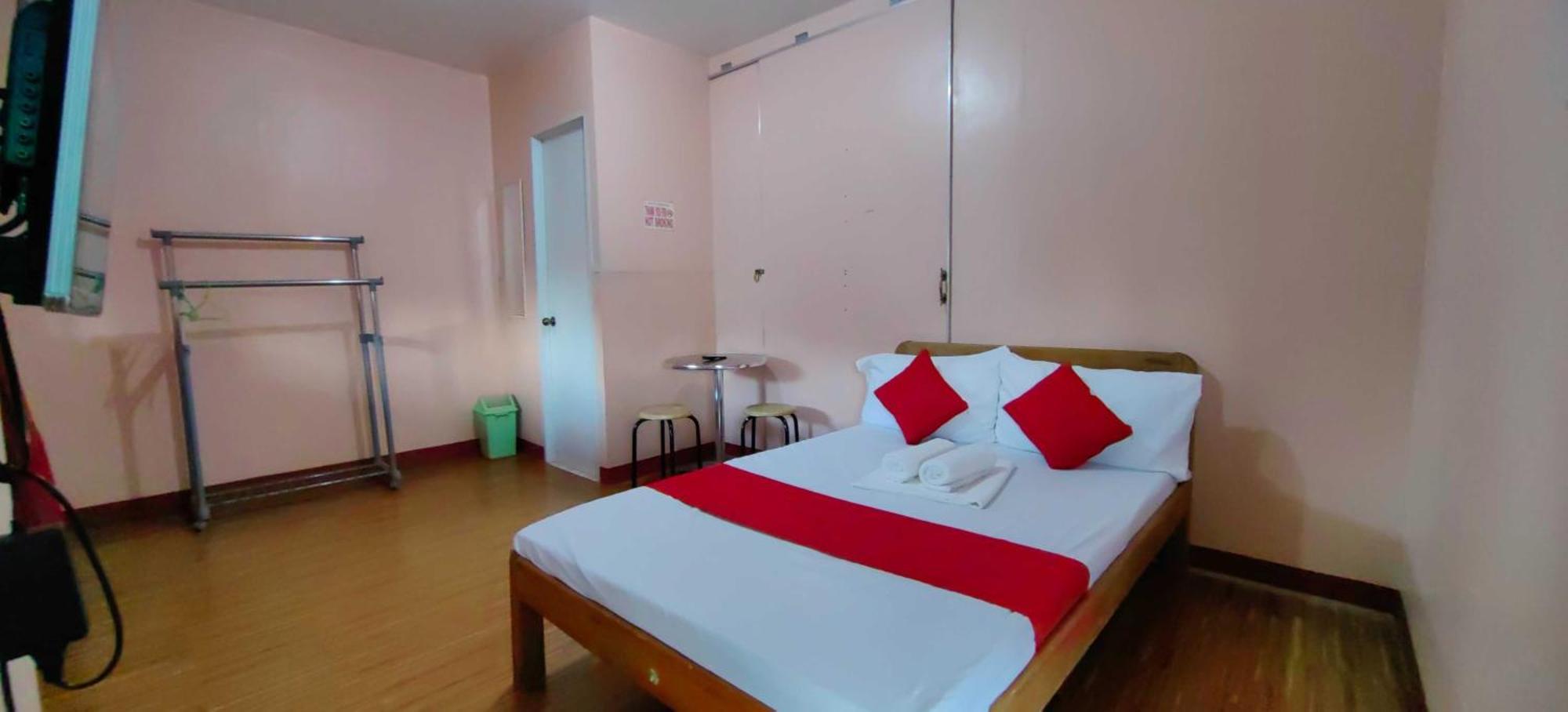 Oyo 1038 William Hearts Pension Puerto Princesa Ngoại thất bức ảnh