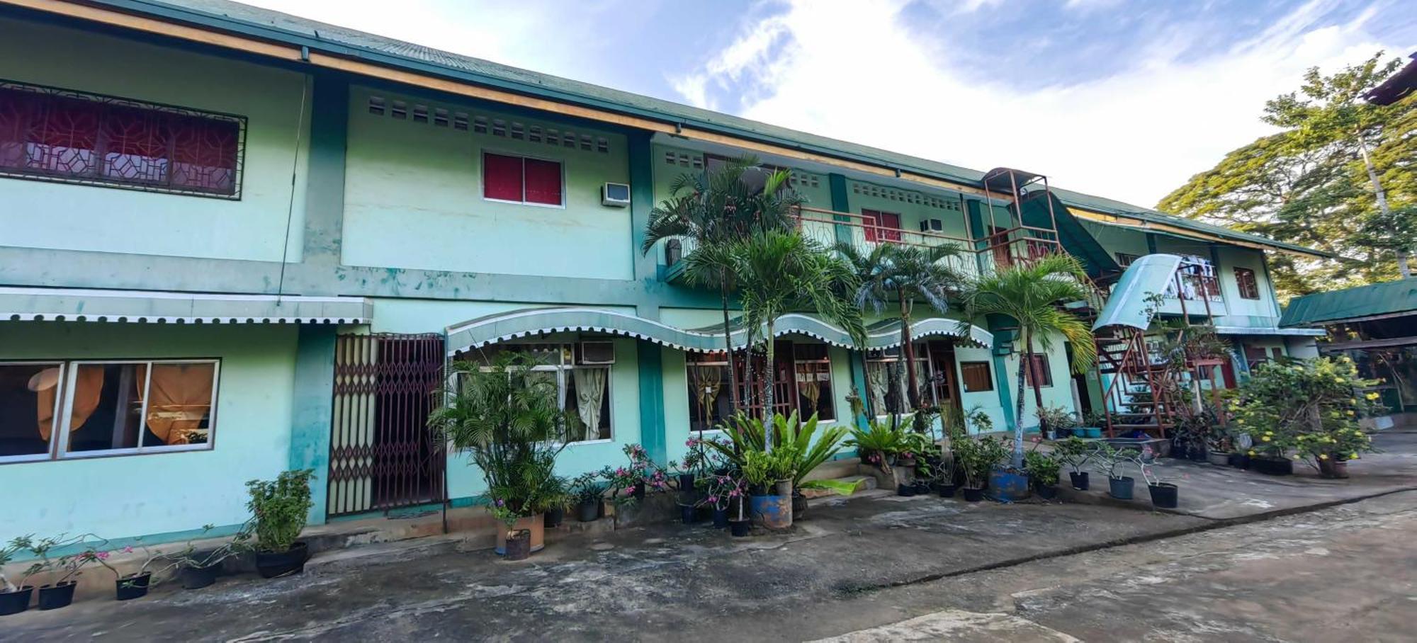 Oyo 1038 William Hearts Pension Puerto Princesa Ngoại thất bức ảnh